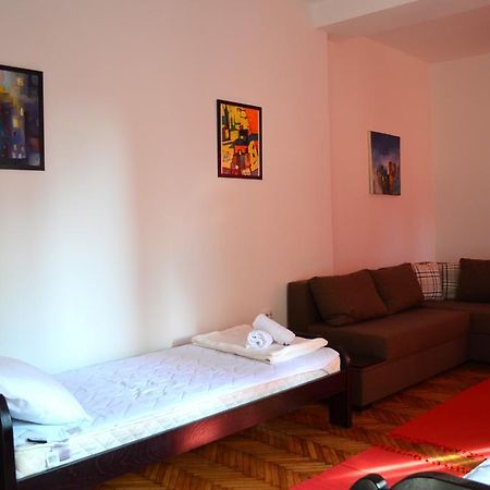 Apartmants Night Lux Ni 객실 사진