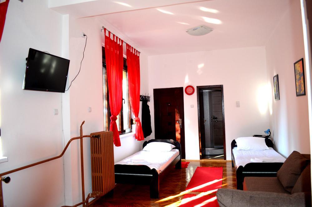 Apartmants Night Lux Ni 객실 사진